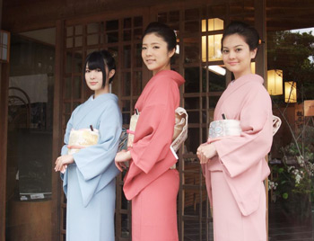 kimono kuroudo iro-muji